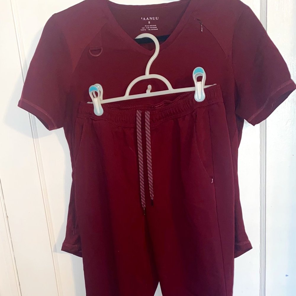 Jaanuu Womens Scrub Set Wine Size Small
